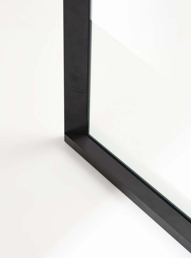 Dusjvegg EDGE i Onyx.
