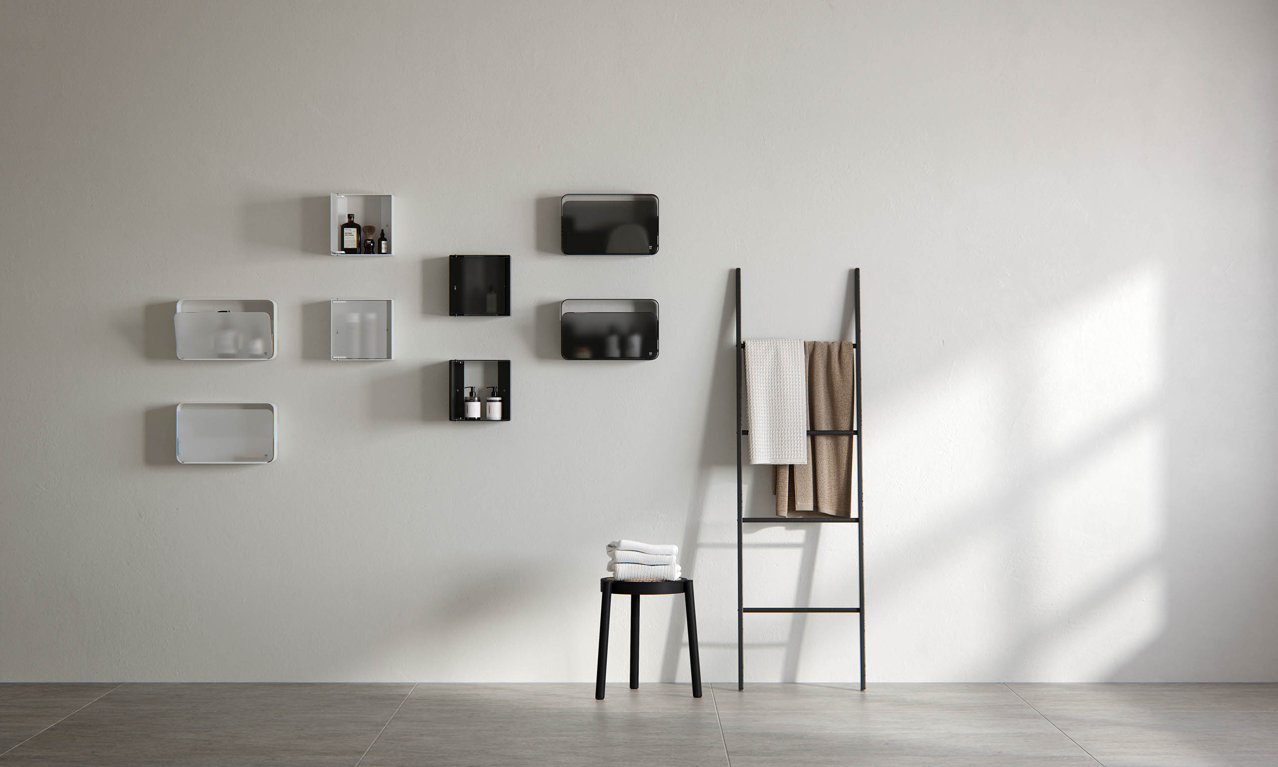 Dusjoppbevaring NEST og CASE.
