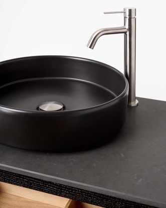 Servantbatteri Steel Voyage med Air Wood i Black Oak.