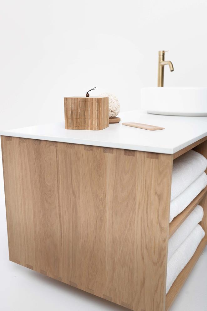 AIR Wood med fingerskjøtte detaljer.
