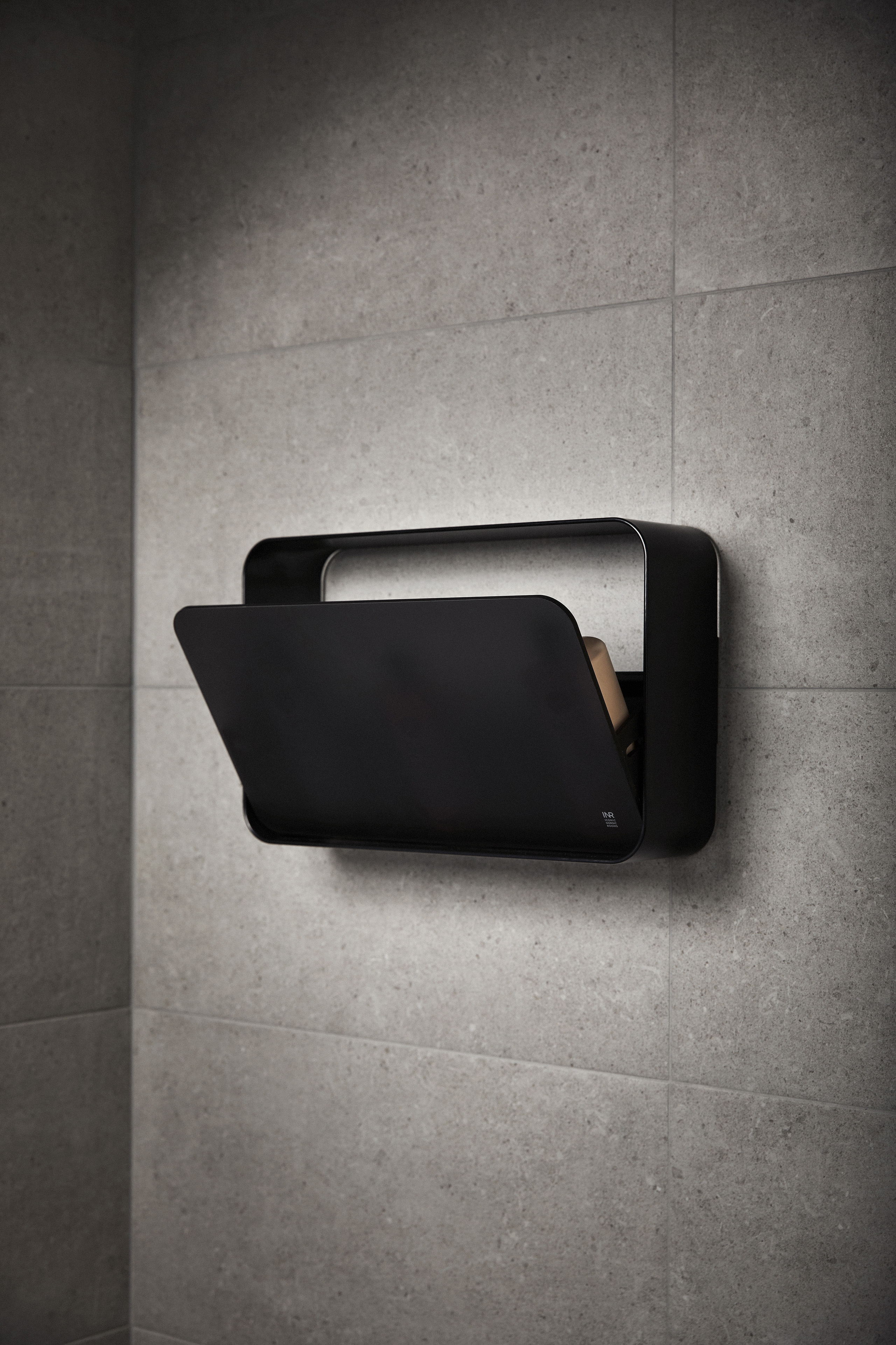 Dusjoppbevaring Nest i Matte Black.
