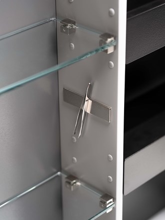 Magnetholder til småting inngår.
