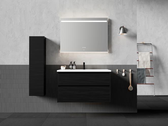 GRAND Grip 100 i Black Oak med SLEEK servantbatteri og speilet TOUCH 100. Oppbevaringsskapet er VISKAN Solid 120 i Black Oak.

