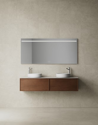 Air Wood 160 i Dark Oak med Stenvide Hay 60x60.