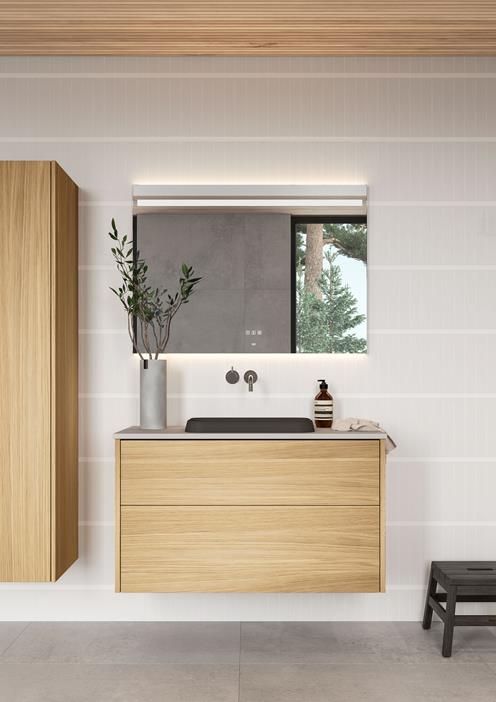 Grand Solid 100 i Natural Oak med Level benkeplate Raw Concrete. Speil Touch 100.