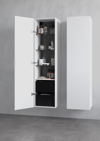Høyskap VISKAN Solid 40 i Premium White med skuffer. Innfelt grep i siden.
