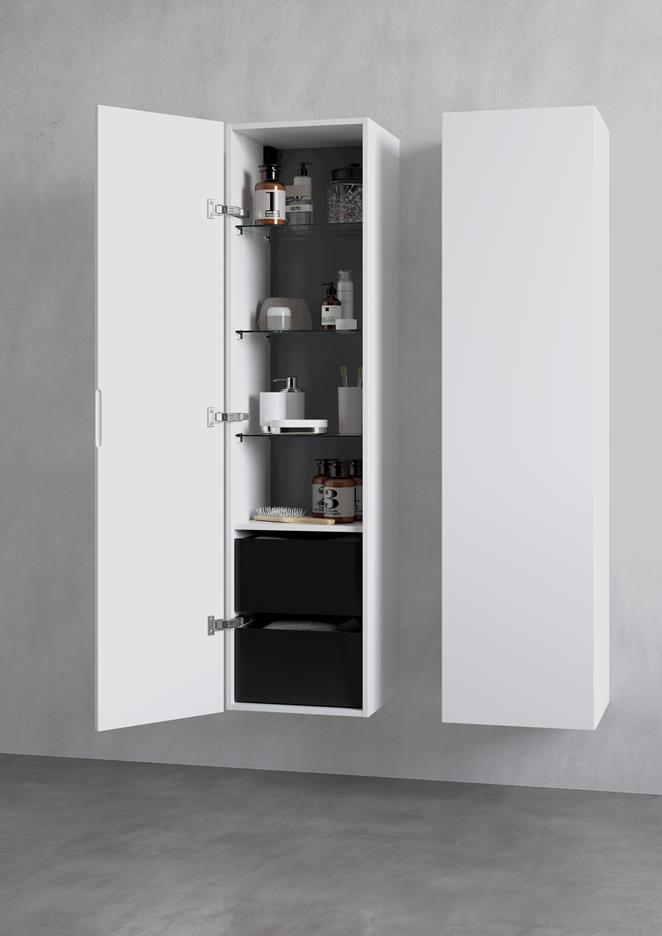 Høyskap VISKAN Solid 40 i Premium White med skuffer. Innfelt grep i siden.

